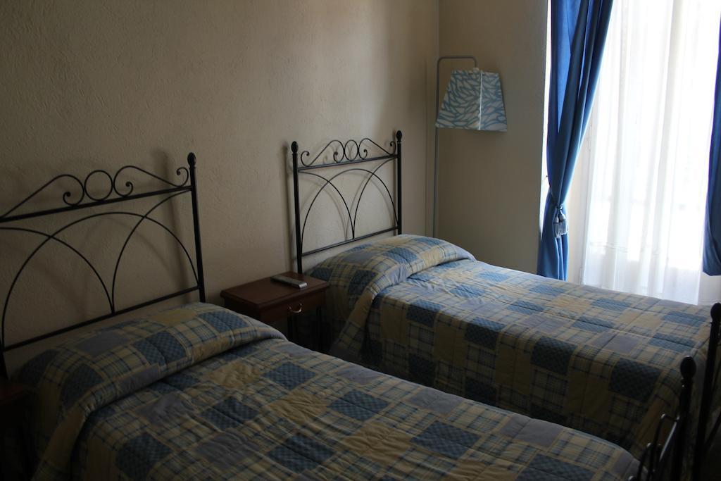 Hotel Porta Santa Maria Busca Chambre photo